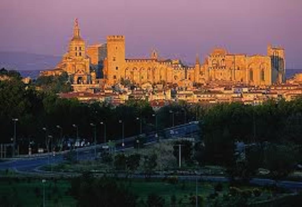 Hotel Kyriad Cap Sud Avignon Exterior photo